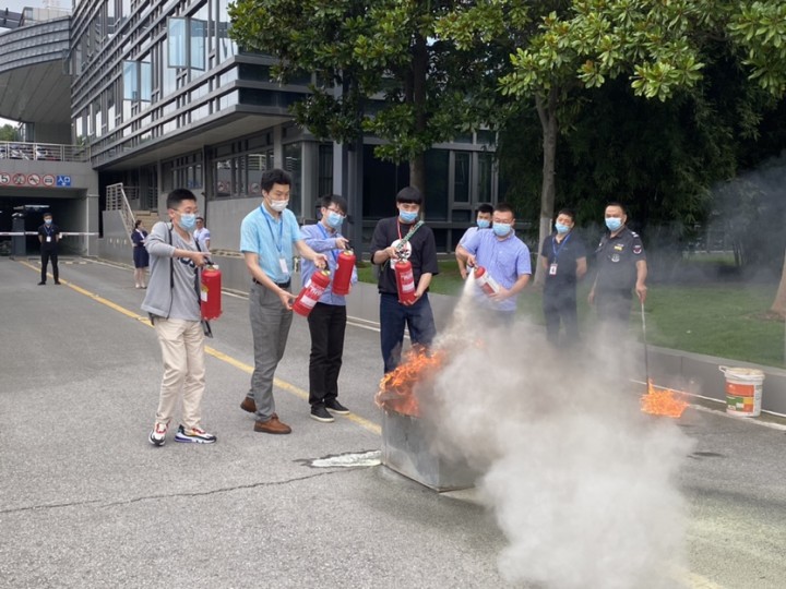 1593677834894862.jpg 消防演习照片.jpg
