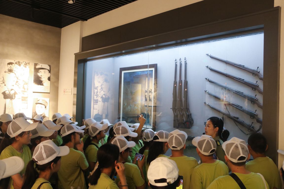 1722074108362764.jpg 参观新四军纪念馆.jpg